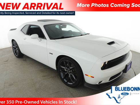 Used 2023 Dodge Challenger R/T w/ Blacktop Package image 1