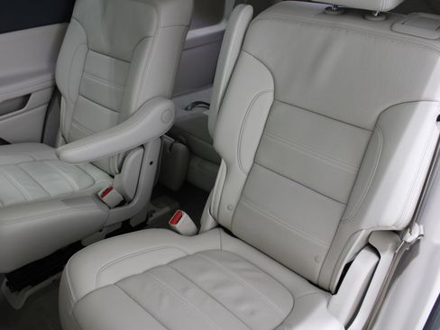 Used 2023 GMC Acadia Denali AWD/4WD image 18