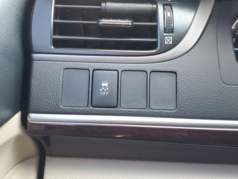 Used 2012 Toyota Camry XLE image 28