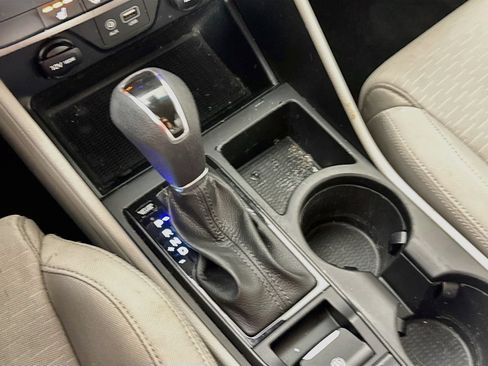 Used 2019 Hyundai Tucson Value FWD image 20