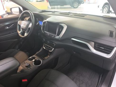 Used 2024 GMC Terrain SLE w/ Driver Convenience Package AWD/4WD image 23