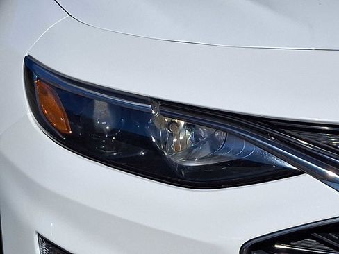 Used 2022 Chevrolet Malibu LT w/ Leather Package image 9