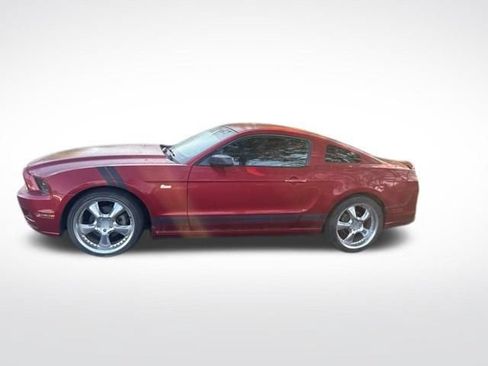 Used 2013 Ford Mustang Coupe RWD image 2