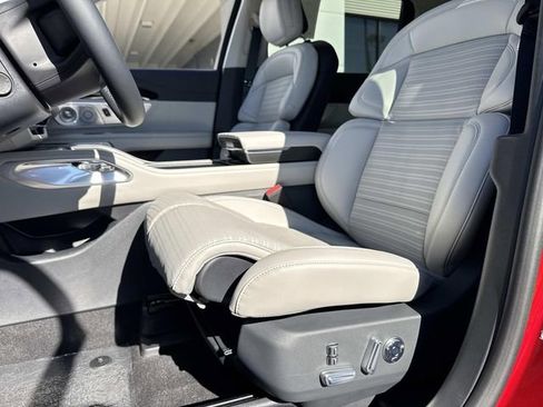 New 2026 Lincoln Nautilus Reserve image 17