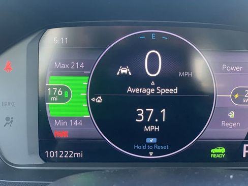 Certified 2022 Chevrolet Bolt EUV LT w/ Comfort Package image 10