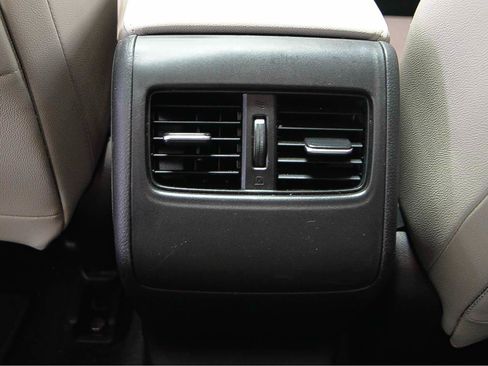 Used 2019 Honda Accord Touring image 10
