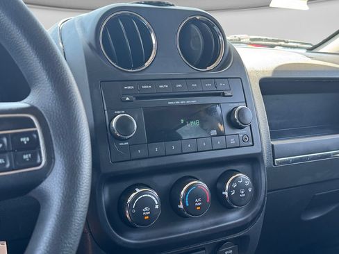 Used 2014 Jeep Patriot Sport FWD image 15