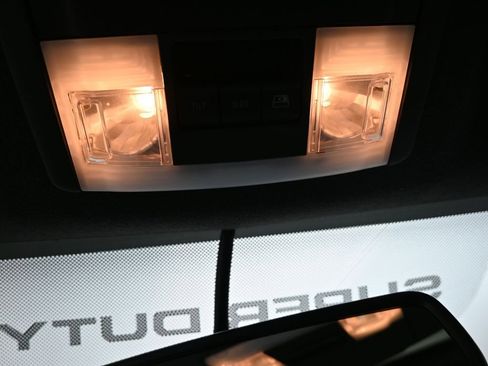 Used 2015 Ford F250 Lariat w/ Lariat Ultimate Package image 24