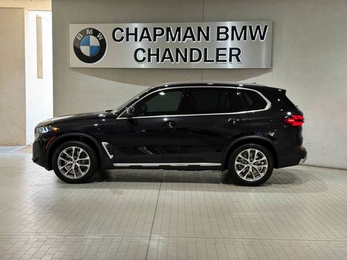 Used 2026 BMW X5 xDrive50e AWD/4WD image 3