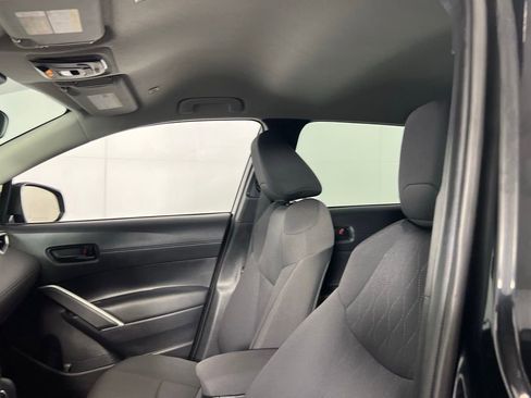 Used 2025 Toyota Corolla Cross LE image 22