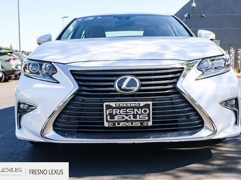 Used 2016 Lexus ES 350 w/ Navigation System Package FWD image 2