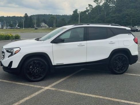 Used 2020 GMC Terrain SLE w/ Driver Convenience Package AWD/4WD image 5