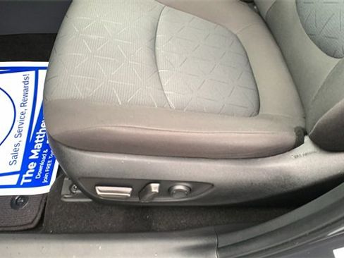 Used 2023 Toyota RAV4 XLE image 13