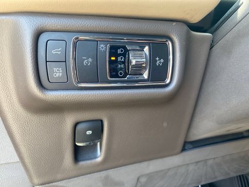 Certified 2022 Lincoln Nautilus Reserve AWD/4WD image 11