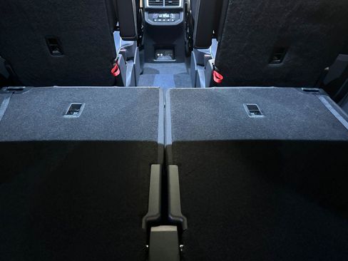 New 2025 Volkswagen Atlas SEL Premium R-Line image 14