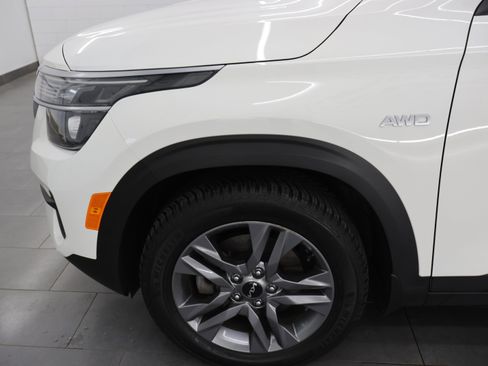 Used 2022 Kia Seltos S AWD/4WD image 30