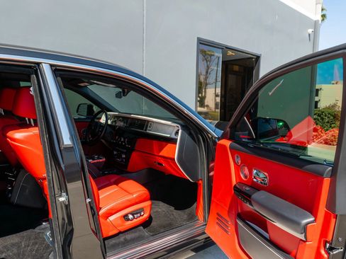 Used 2021 Rolls-Royce Phantom Sedan RWD image 63