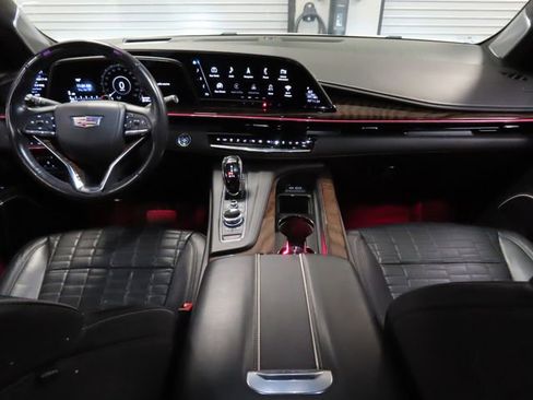 Certified 2022 Cadillac Escalade Premium Luxury Platinum AWD/4WD image 25