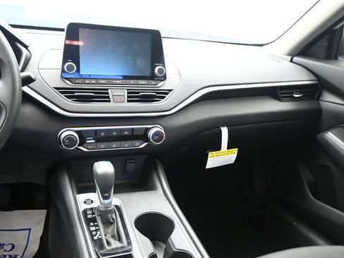 Used 2025 Nissan Altima 2.5 S image 22