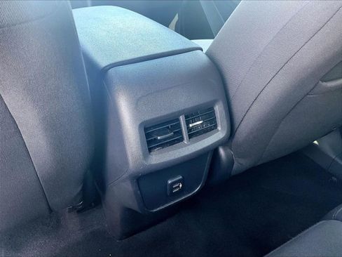 Used 2023 Chevrolet Equinox LS FWD image 24