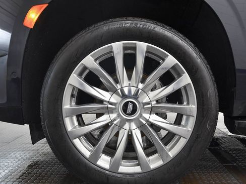 Used 2024 Cadillac Escalade ESV Premium Luxury image 7