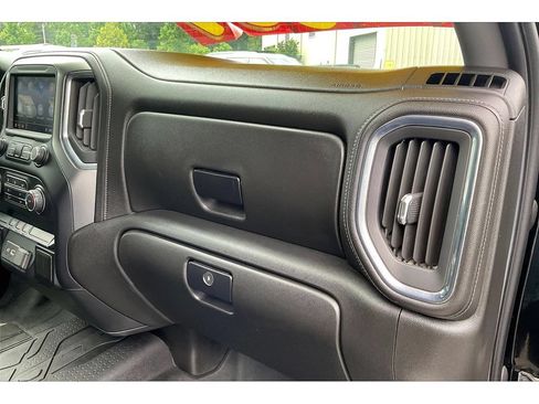 Used 2021 Chevrolet Silverado 2500 LT AWD/4WD image 15