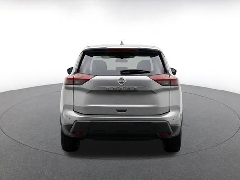 Used 2025 Nissan Rogue SV FWD image 8