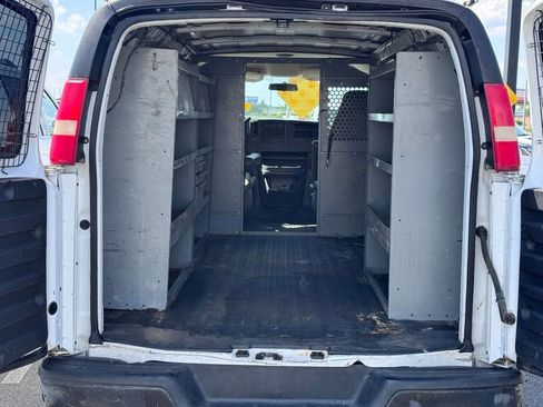 Used 2006 Chevrolet Express 1500 RWD image 7