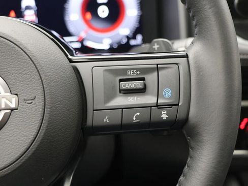 Used 2023 Nissan Rogue Platinum w/ Platinum Premium Package image 22