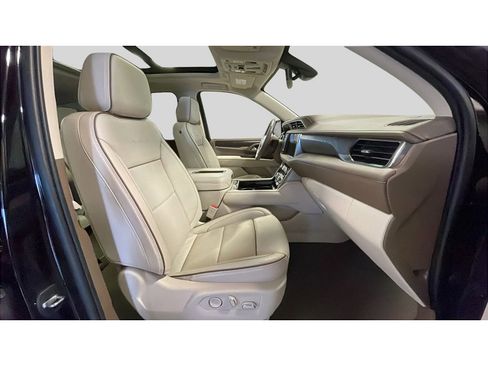 Used 2022 GMC Yukon XL Denali w/ Max Trailering Package image 18