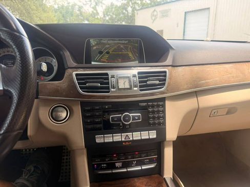 Used 2014 Mercedes-Benz E 350 Sedan w/ Premium 1 Package image 17