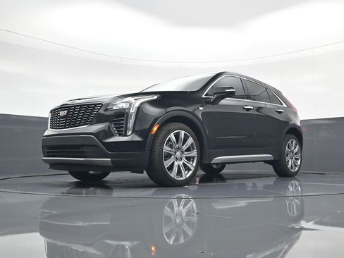 Used 2023 Cadillac XT4 Premium Luxury FWD image 17