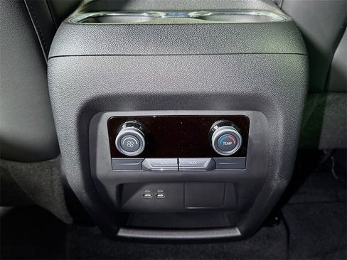 Certified 2025 Buick Enclave Sport Touring image 24