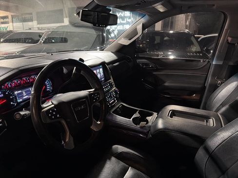 Used 2020 GMC Yukon SLT image 5