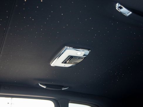 New 2026 Rolls-Royce Cullinan image 28