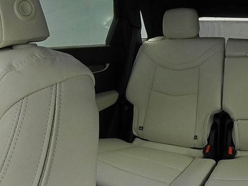 New 2025 Cadillac XT5 Sportv w/ Technology Package image 16