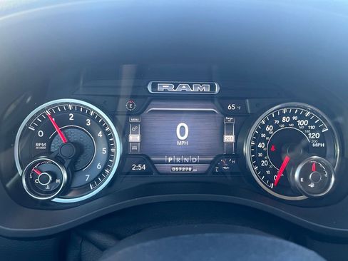 Used 2019 RAM 1500 Laramie image 9