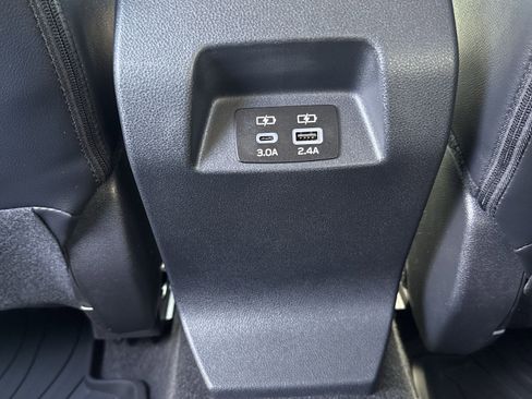 Used 2024 Subaru Crosstrek 2.5i Limited w/ Crosstrek Mirror Package image 15