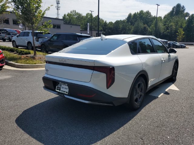 New 2026 Kia K4 FWD image 4