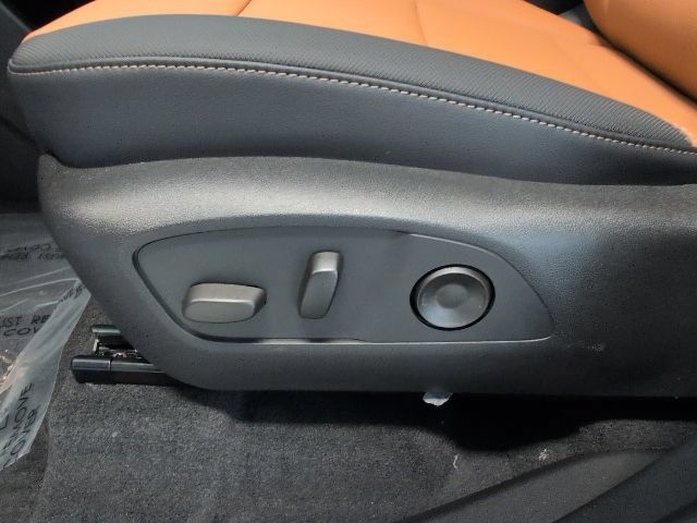 New 2027 Chevrolet Traverse Z71 w/ Enhanced Driving Package AWD/4WD image 14