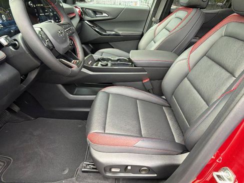 New 2026 Chevrolet Equinox RS w/ Convenience Package III FWD image 17
