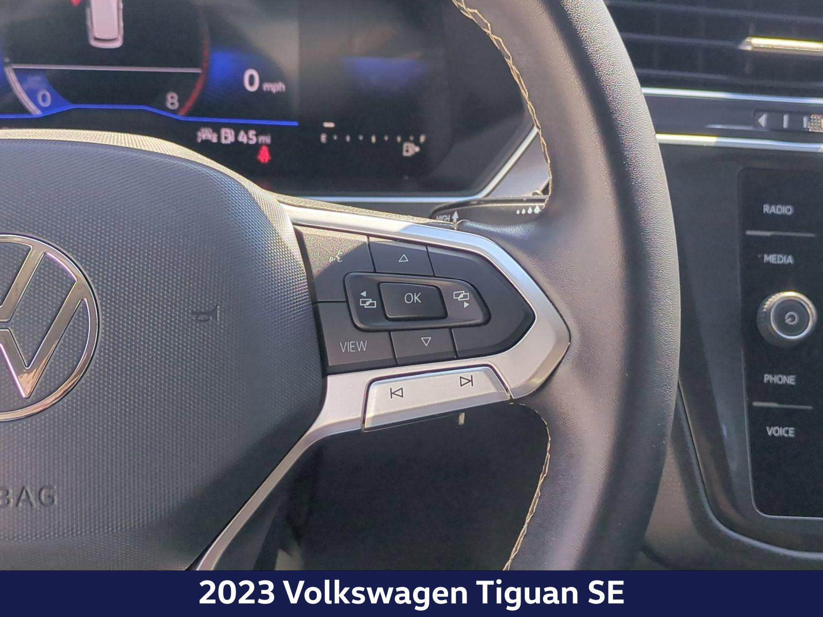 Used 2023 Volkswagen Tiguan SE FWD image 18