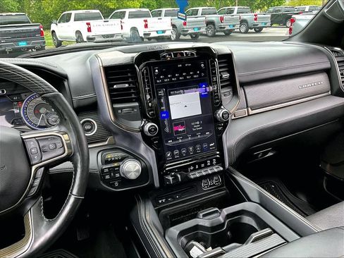 Used 2019 RAM 1500 Limited AWD/4WD image 17