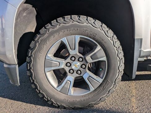 Used 2017 Chevrolet Colorado Z71 image 18