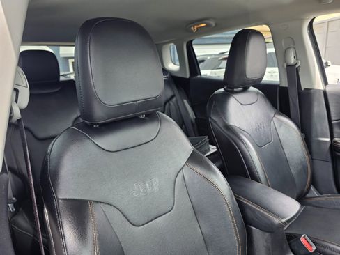Used 2020 Jeep Compass Limited FWD image 11