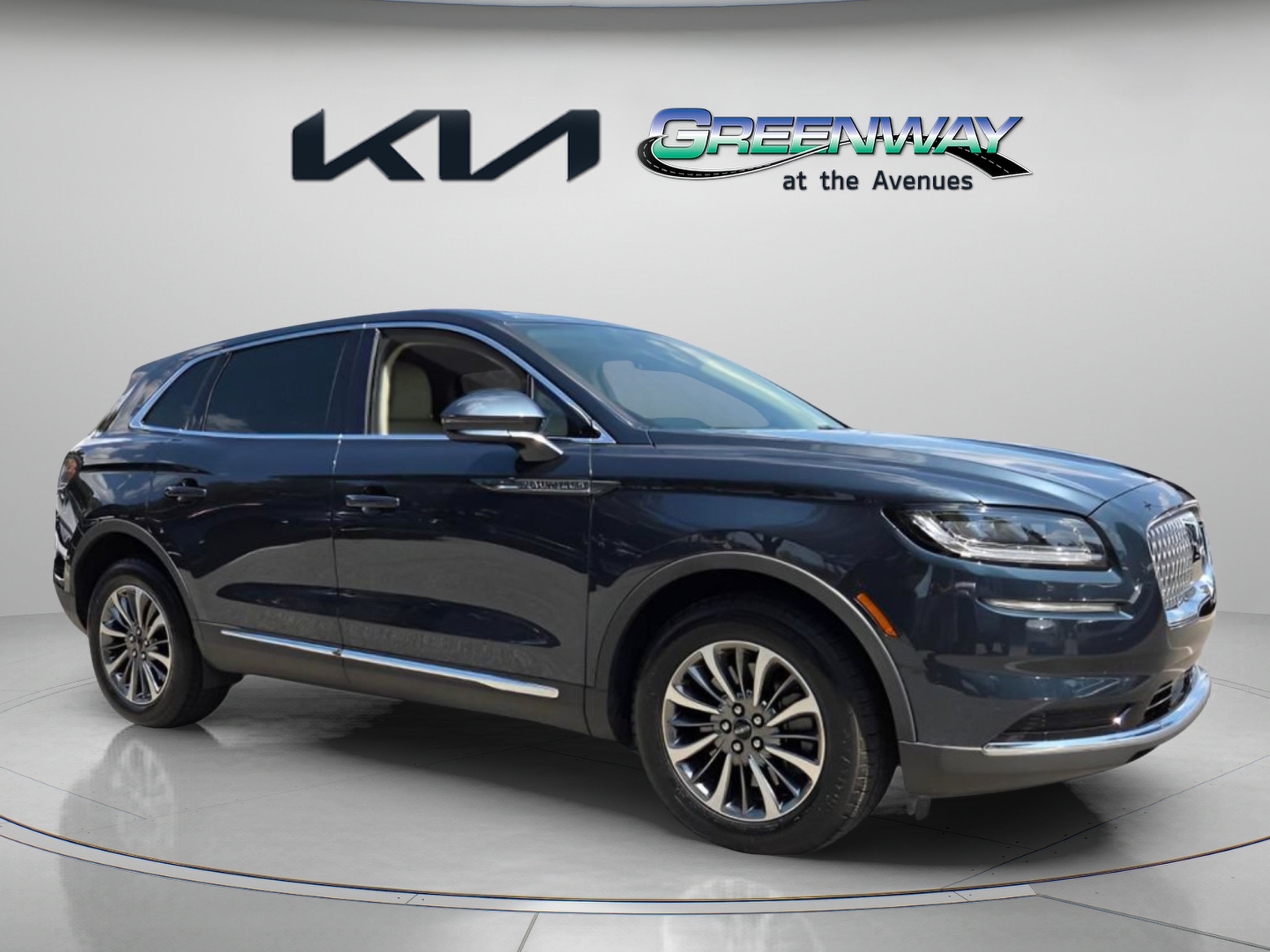 Used 2023 Lincoln Nautilus AWD w/ Premium Package image 1