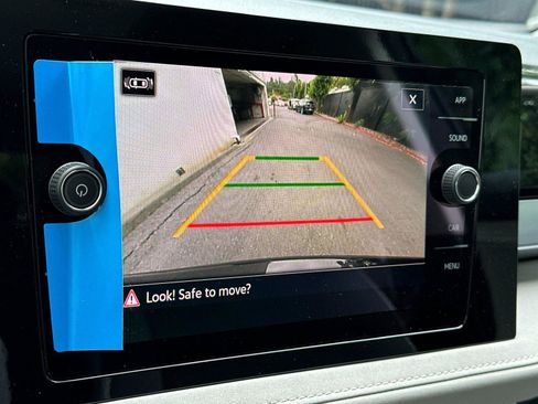 New 2026 Volkswagen Taos SE AWD/4WD image 18