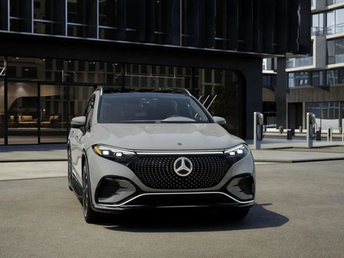 New 2026 Mercedes-Benz EQS 550 4MATIC SUV image 8