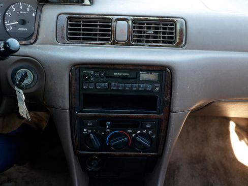 Used 1997 Toyota Camry CE image 29