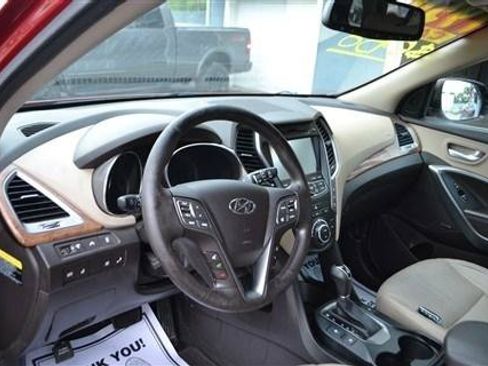 Used 2014 Hyundai Santa Fe GLS FWD image 12